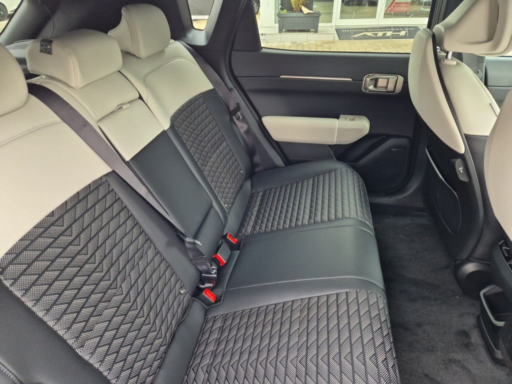 Fahrzeugabbildung Kia EV4 Elektro 81,4 kWh 150 kW GT-Line