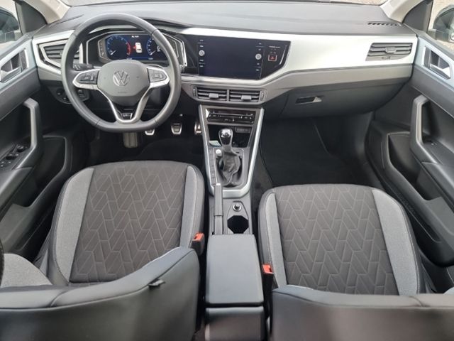 Fahrzeugabbildung Volkswagen Polo 1.0 TSI GOAL KEYLESS LED DAB PDC APP-CONNEC