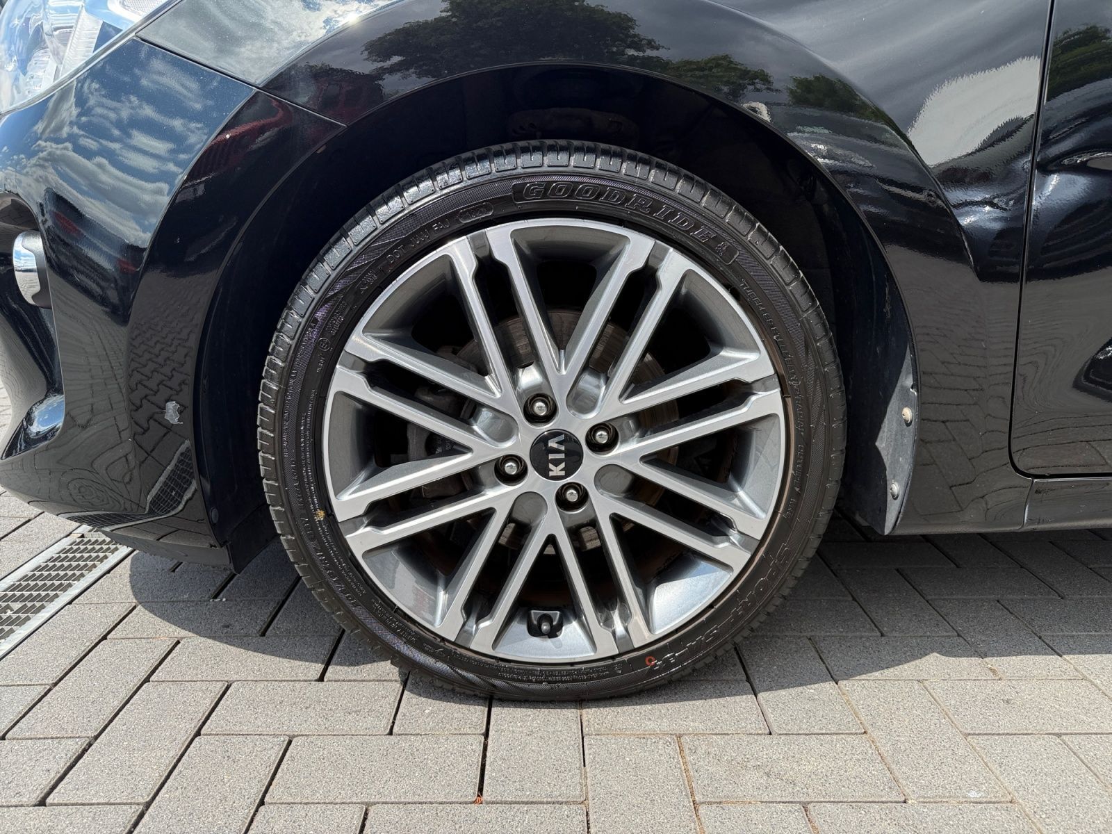 Fahrzeugabbildung Kia Rio 1,0 TGDI Silber ISG*RKF*DAB
