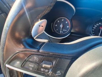 Alfa-Romeo Stelvio - 9