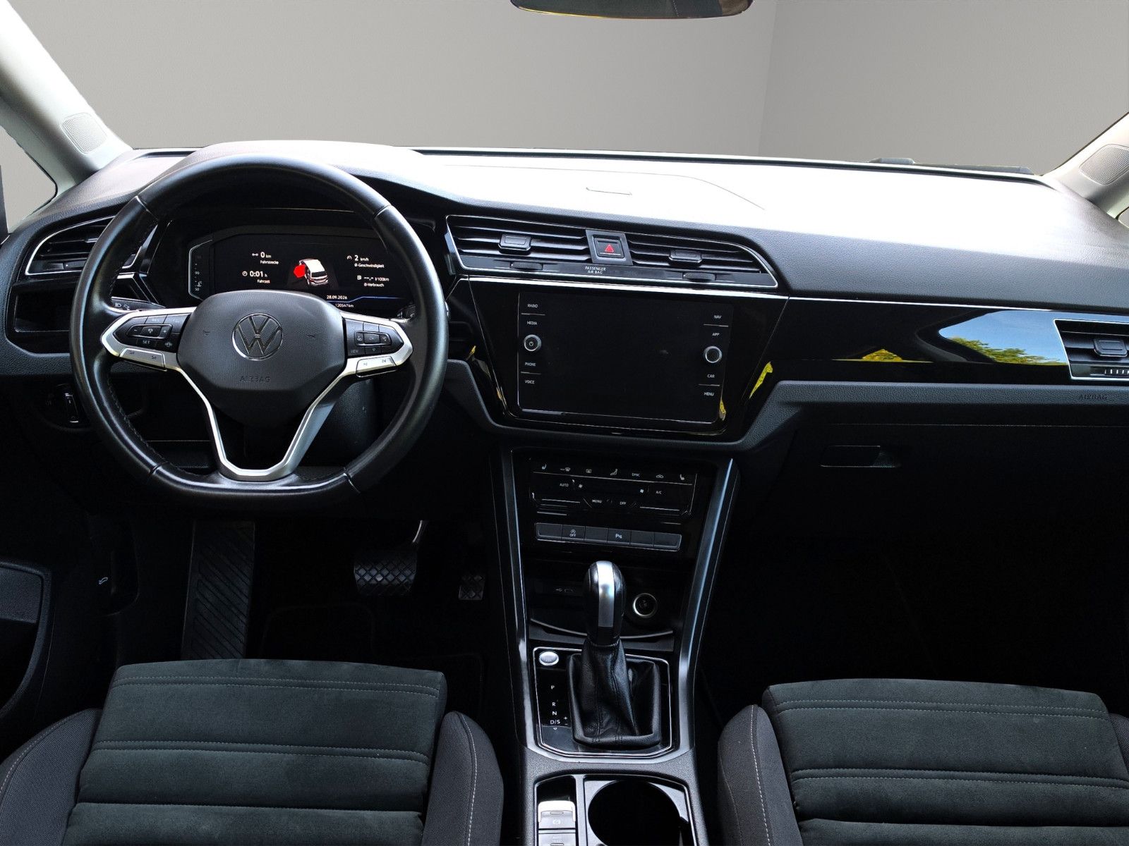 Fahrzeugabbildung Volkswagen Touran Highline BMT/Start-Stop AUTOMATIK 1.Hand