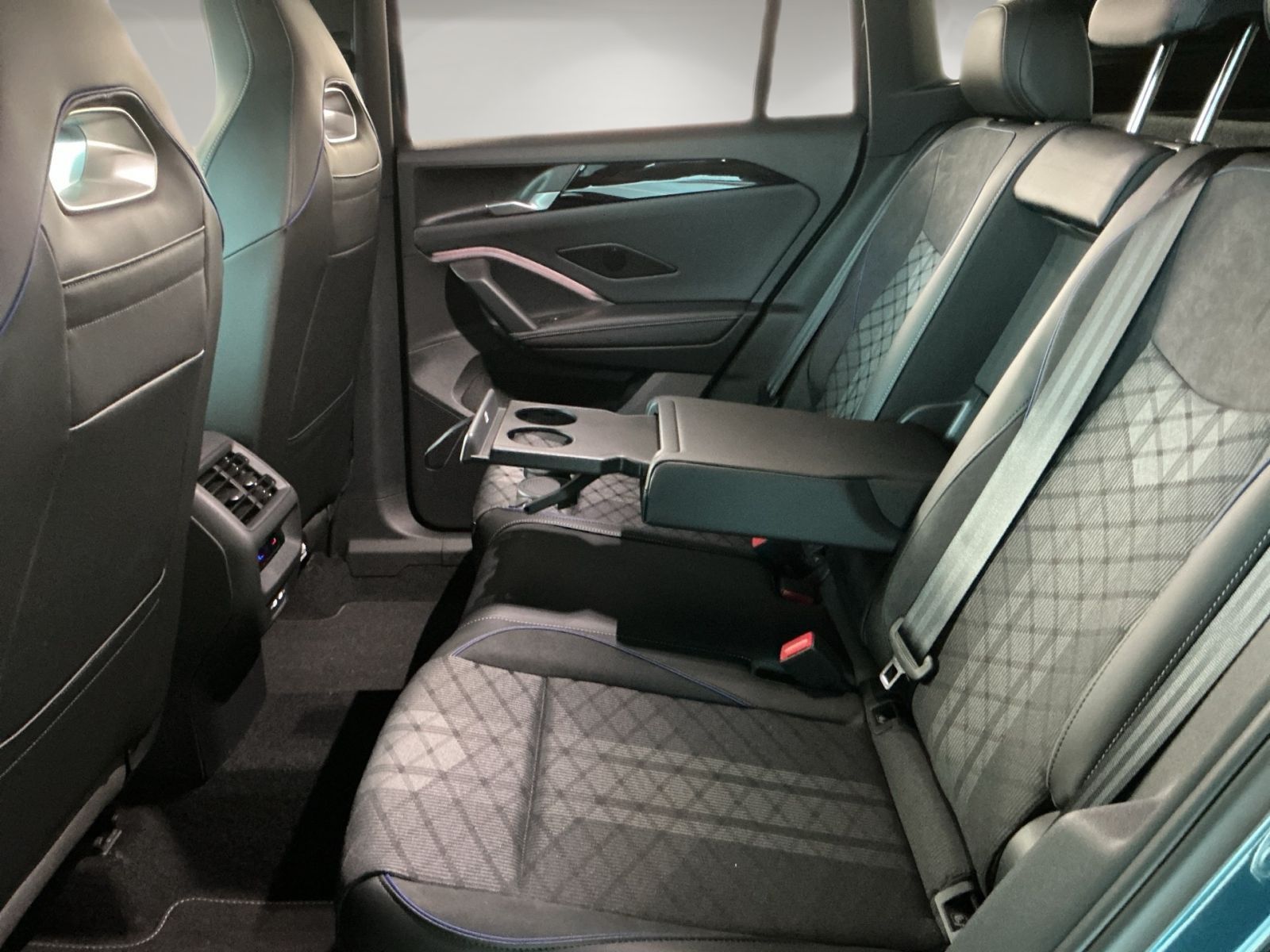 Volkswagen Tiguan - Bild 12