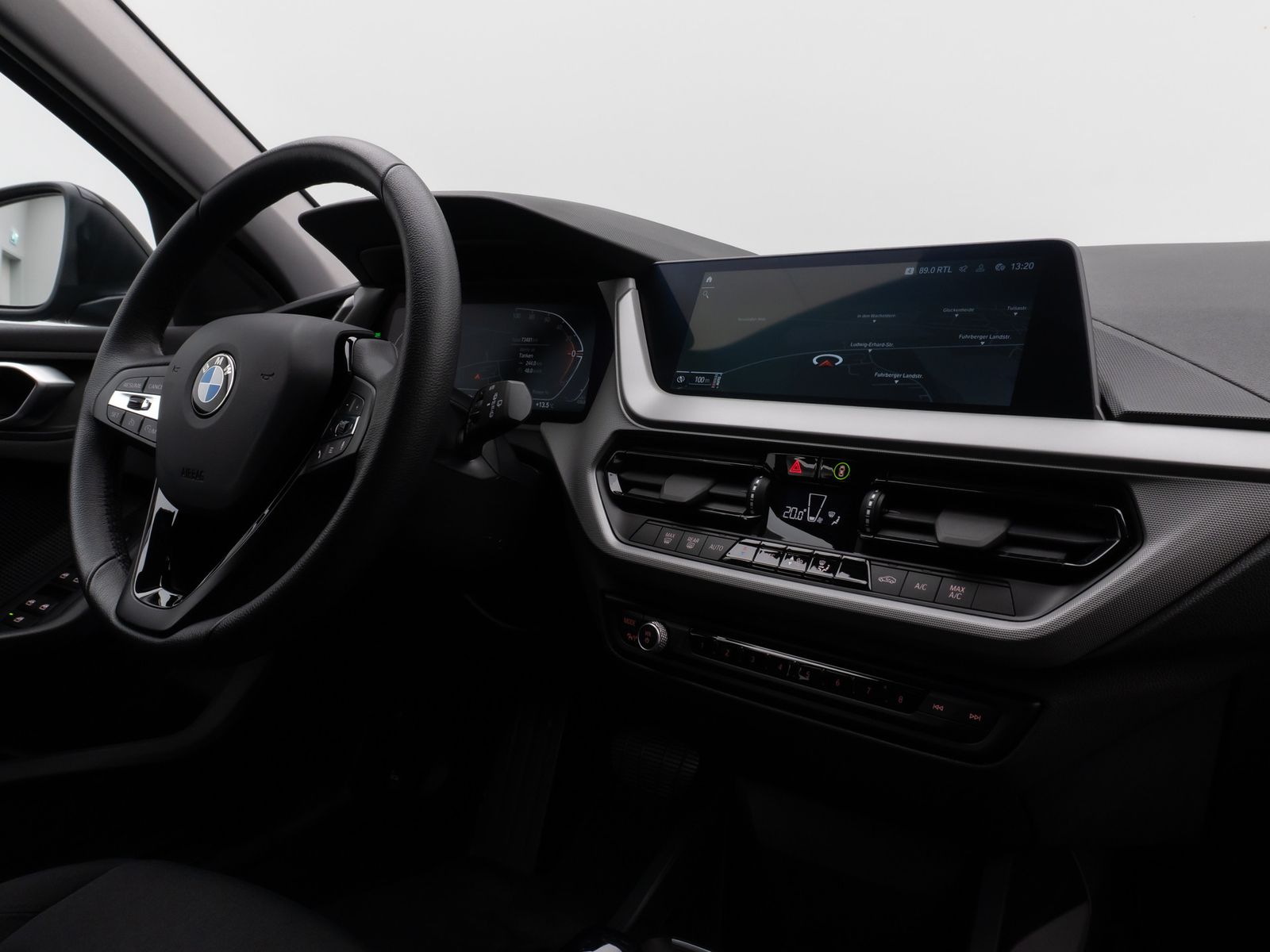 Fahrzeugabbildung BMW 118d DAB CockPitPro PDC LED Geschwindigkeitsreg.