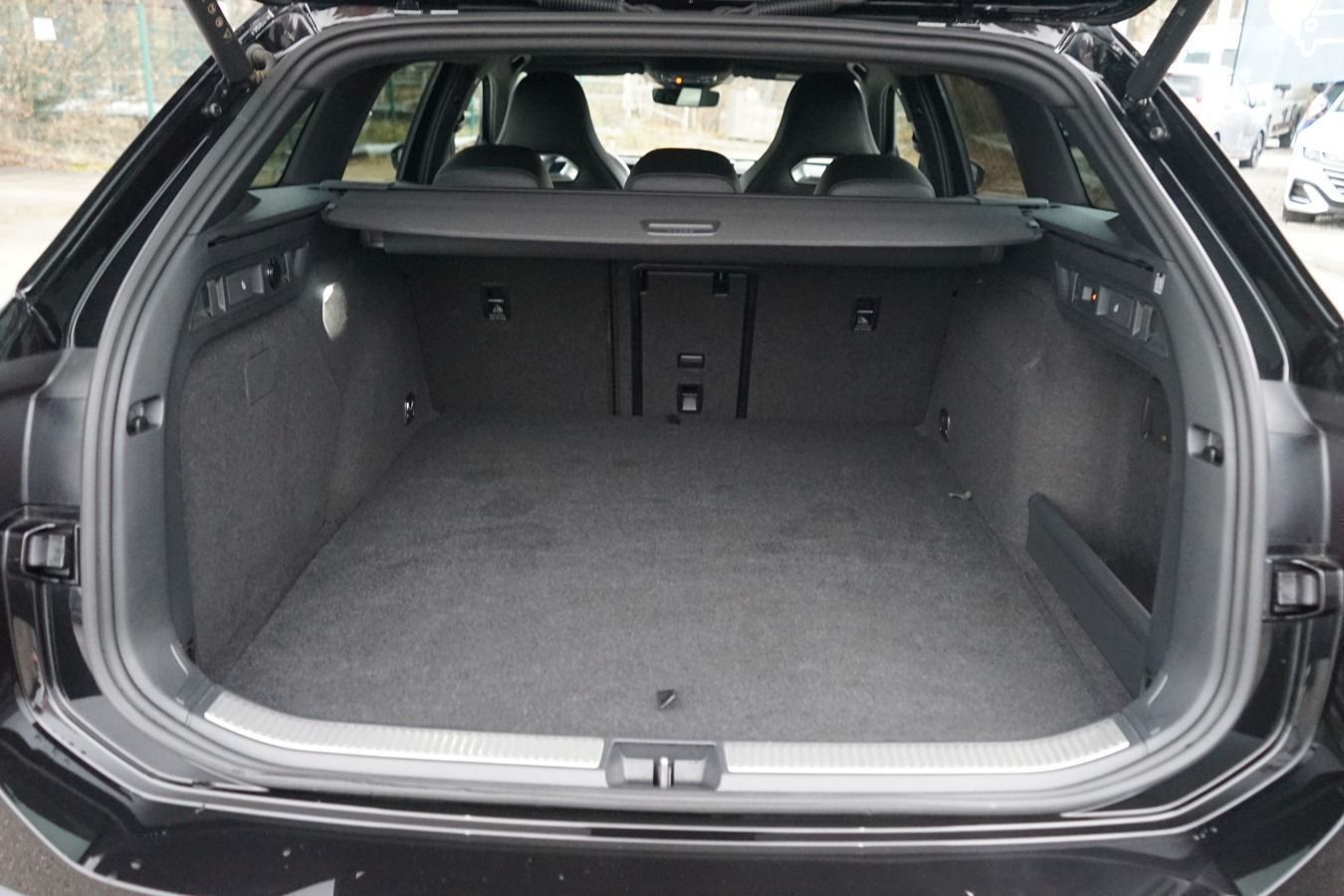 Volkswagen Passat Variant 1.5 eHybrid R-Line Massage LED foto 5