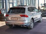 Volkswagen Tiguan Allspace 2.0 TDI R-Line Highline 4M Pano - Volkswagen Tiguan Allspace: mit Apple Carplay