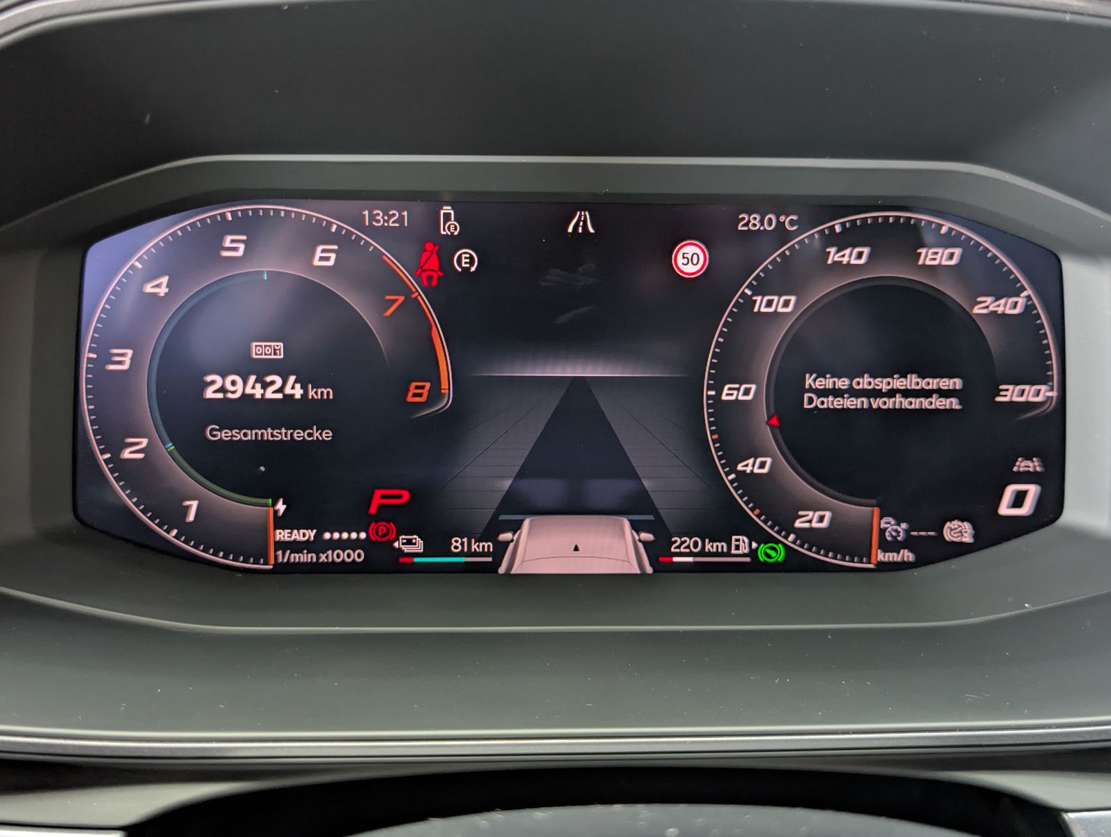 Fahrzeugabbildung CUPRA Leon 1.5 e-Hybrid ACC APP MATRIX EDGE SoH100%