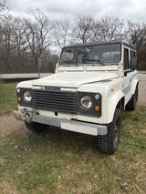 Land Rover 90 sehr früher Defender - Land Rover Defender Se mit Benzin-Antrieb