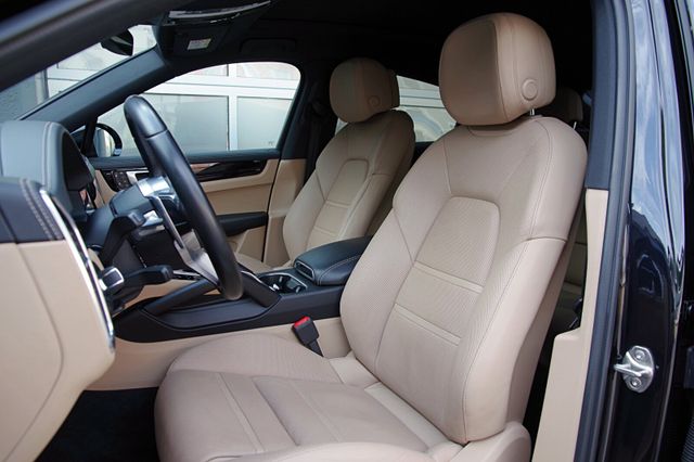 Porsche Cayenne Coupe*1.Hand,PZ-Scheckheft,Approved1125