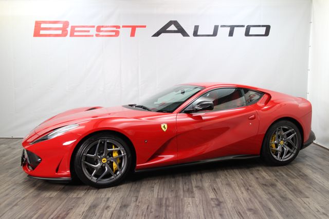 Ferrari 812 6.5 V12 Superfast DCT F1 Lift Carbon