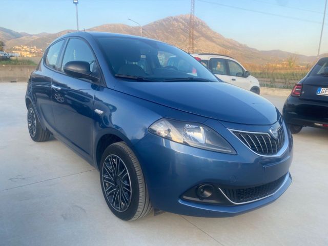 Другие Lancia Ypsilon 1.0 FireFly 5 porte S&S Hybrid Si