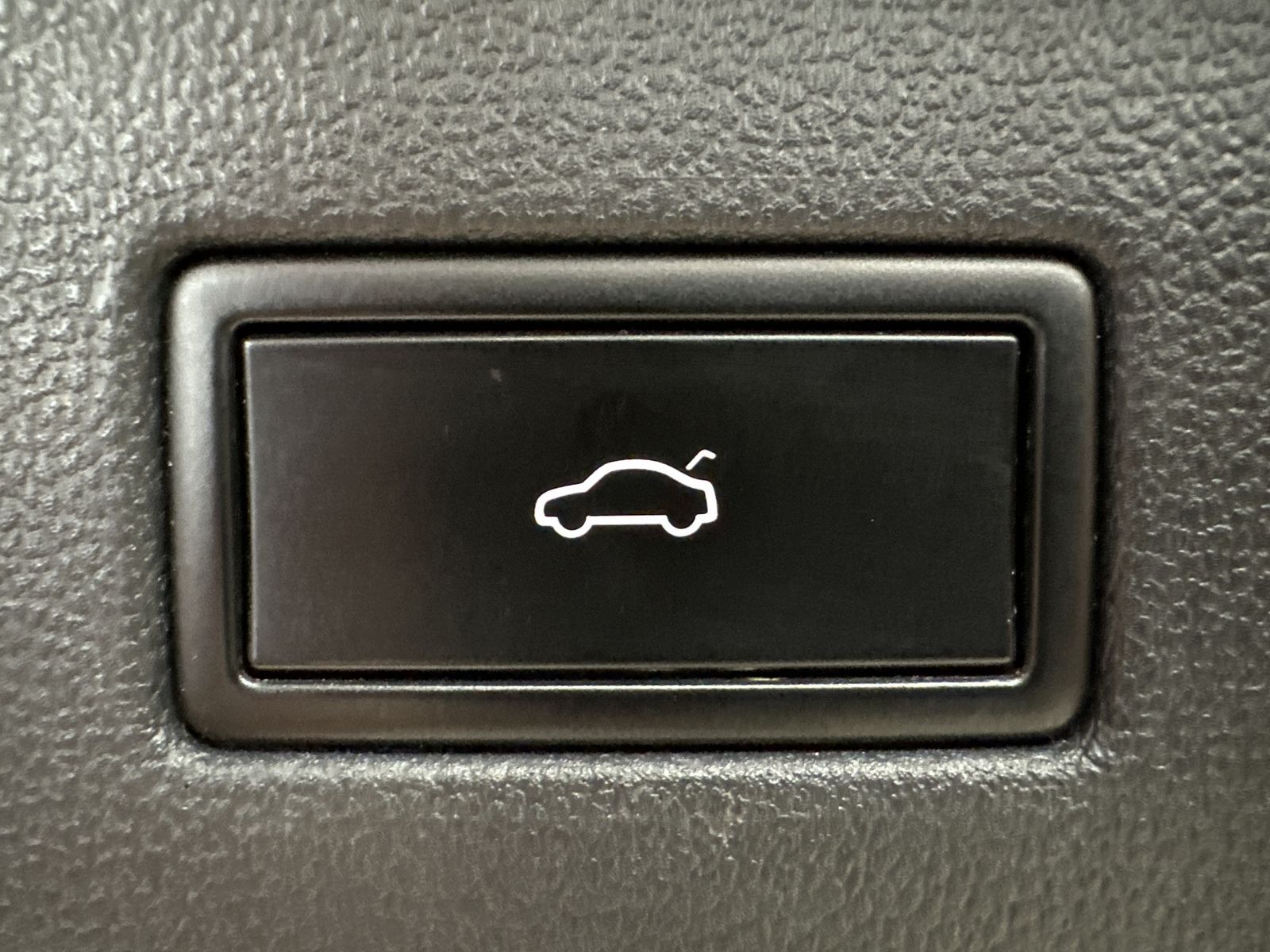 Fahrzeugabbildung Volkswagen Tiguan Allspace 2.0 TDI DSG CL 4M NAV+LED+AHK+PP