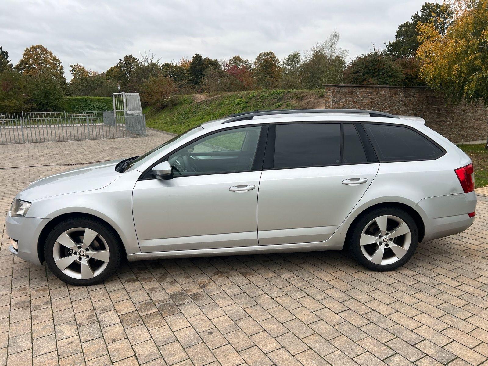 Skoda Octavia 2015 — engine
