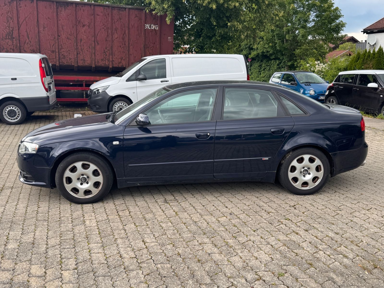 Fahrzeugabbildung Audi A4 Lim. 2.0 TFSI|2xS-LINE
