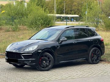 Porsche Cayenne - 2