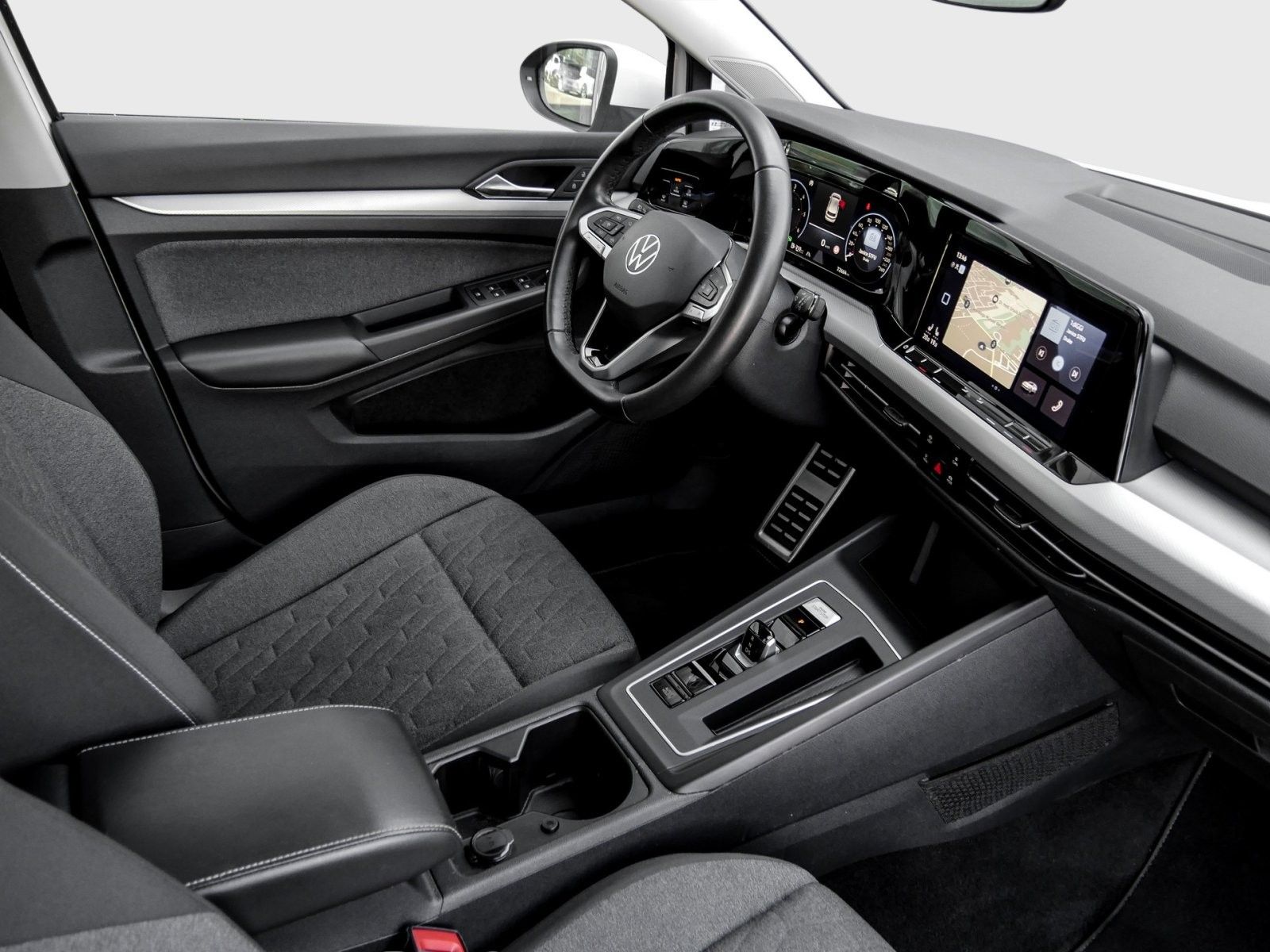 Volkswagen Golf VIII MOVE 2.0 TDI DSG LED Navi ACC foto 3