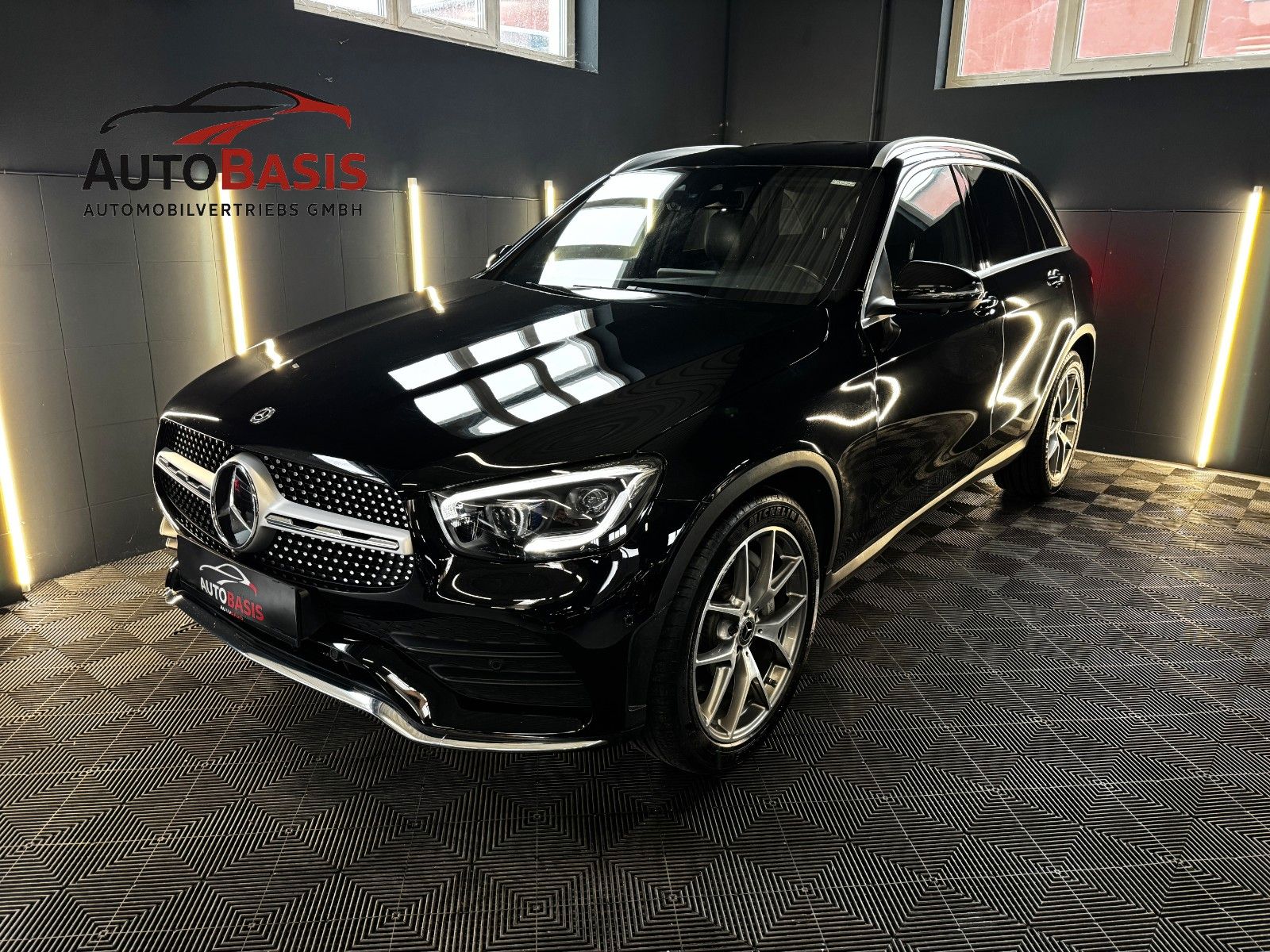 Mercedes-Benz GLC 220d 4Matic 1.Hand/AMG/Burmester/Multibeam