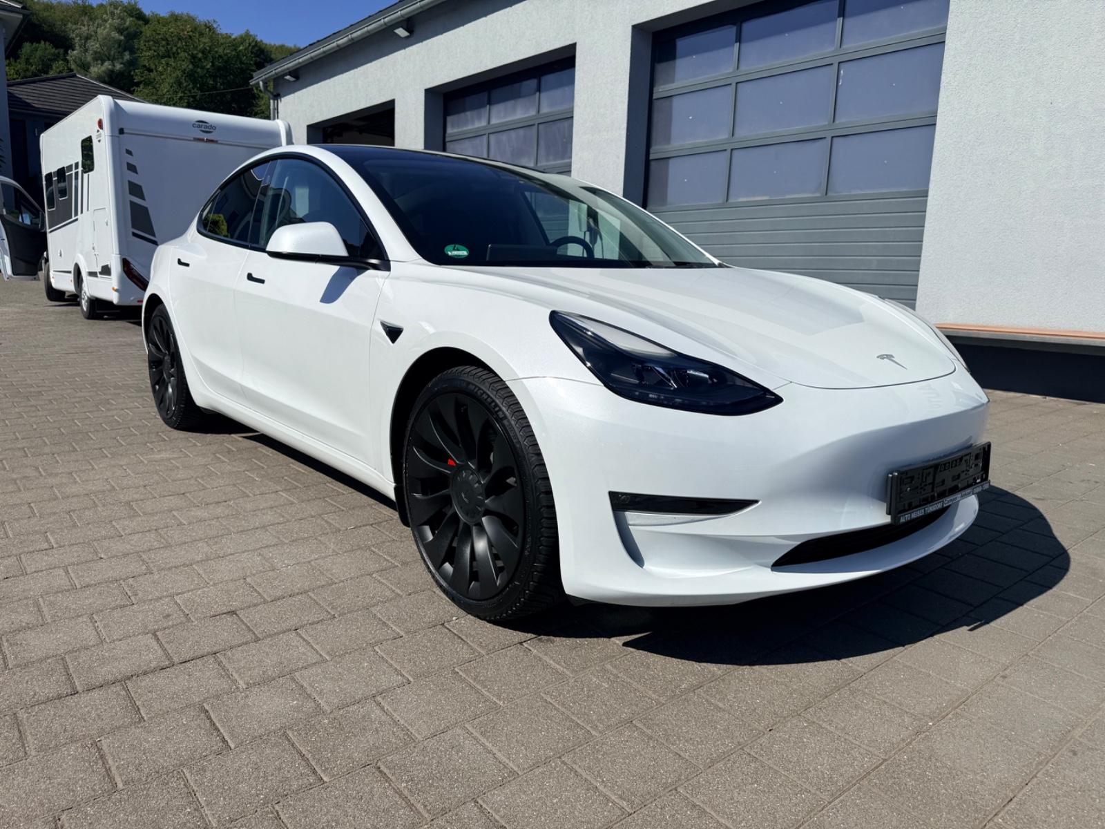 Tesla Model 3 Performance | 20 Inch. | AMD RYZEN | 