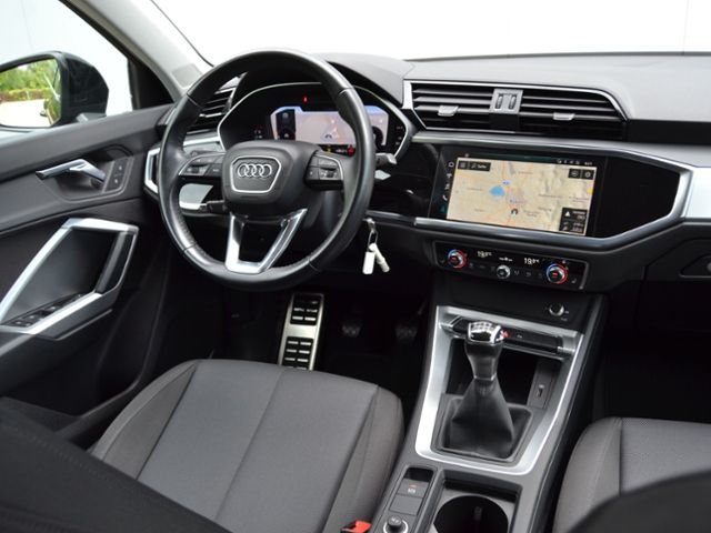 Q3 35 TFSI BLACK-OPTIK/19-ZOLL/LED/NAVI/AVC/GRA/