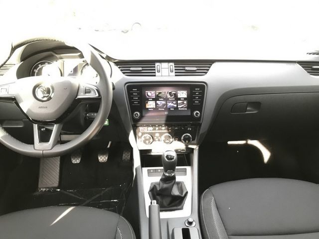 Skoda Octavia Combi III 1.0 TSI Tour *DAB*PDC*SHZ*TEL*