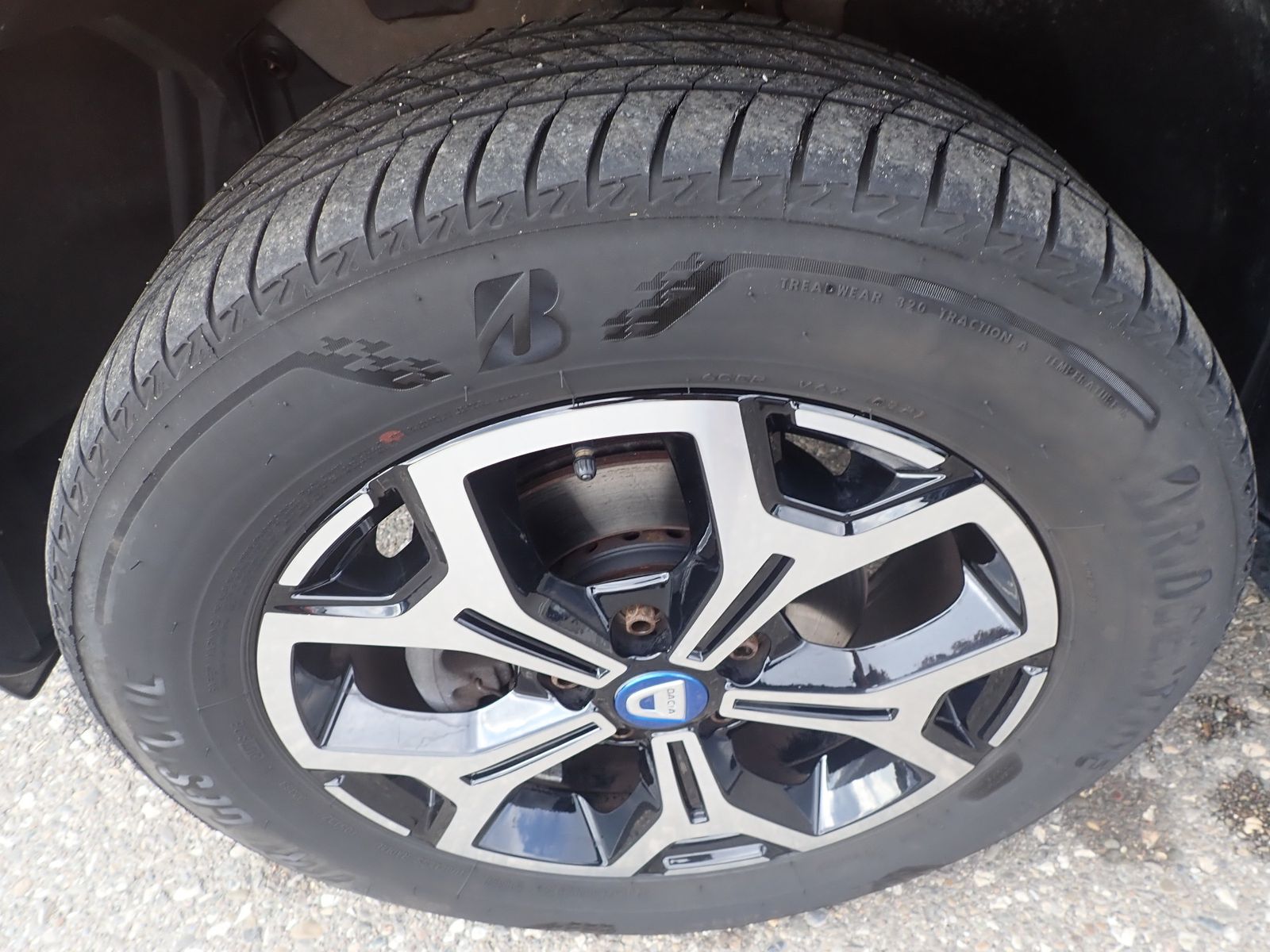 Fahrzeugabbildung Dacia Duster II Celebration TCe 100 ECO-G