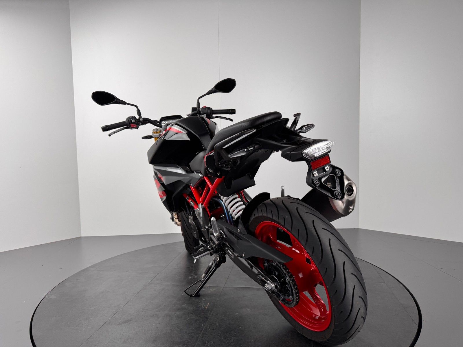 Fahrzeugabbildung BMW G310 R *NEUWERTIGER ZUSTAND