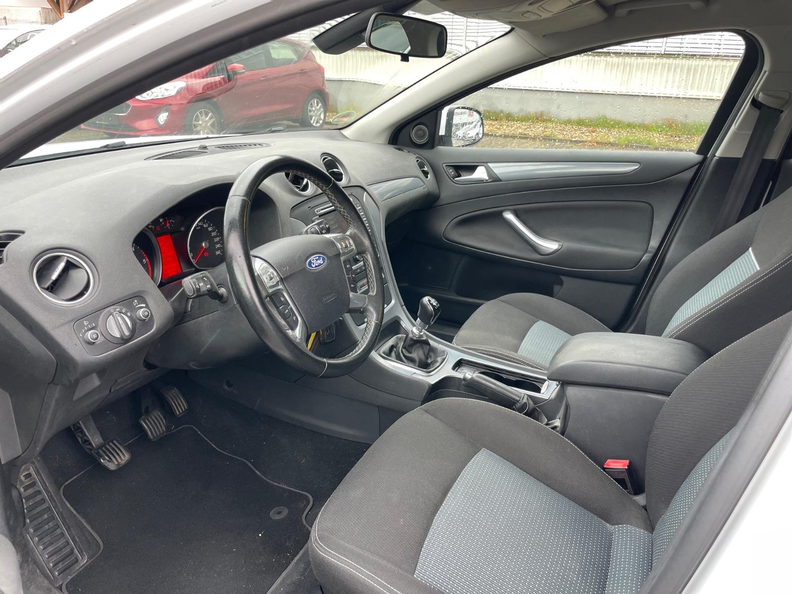 Ford Mondeo 2012 — photo 9