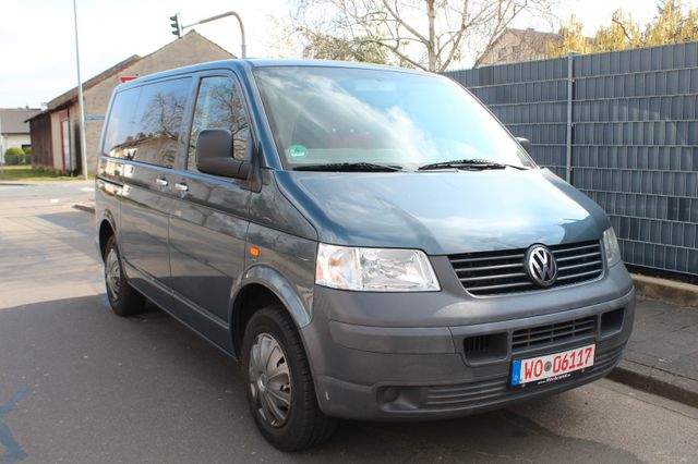 Volkswagen T5 Kombi