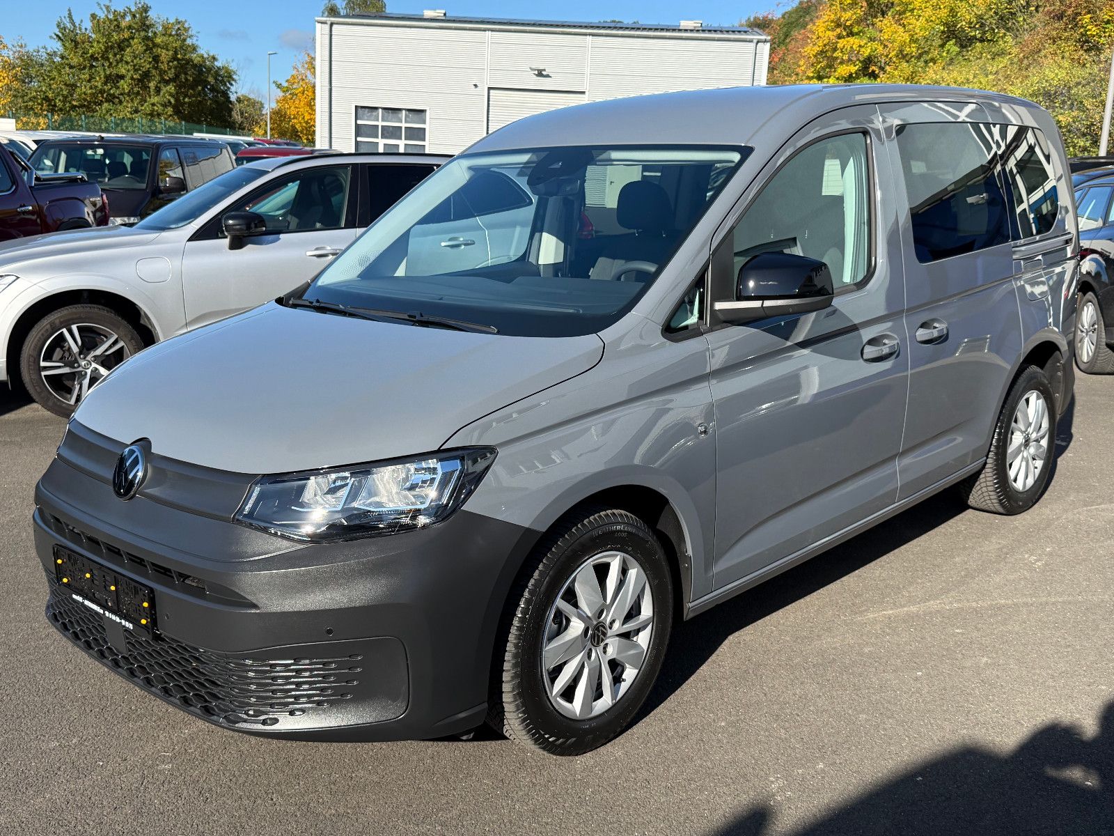 Fahrzeugabbildung Volkswagen Caddy TSI 7-Sitzer GRA AHK DAB Navi Kamera
