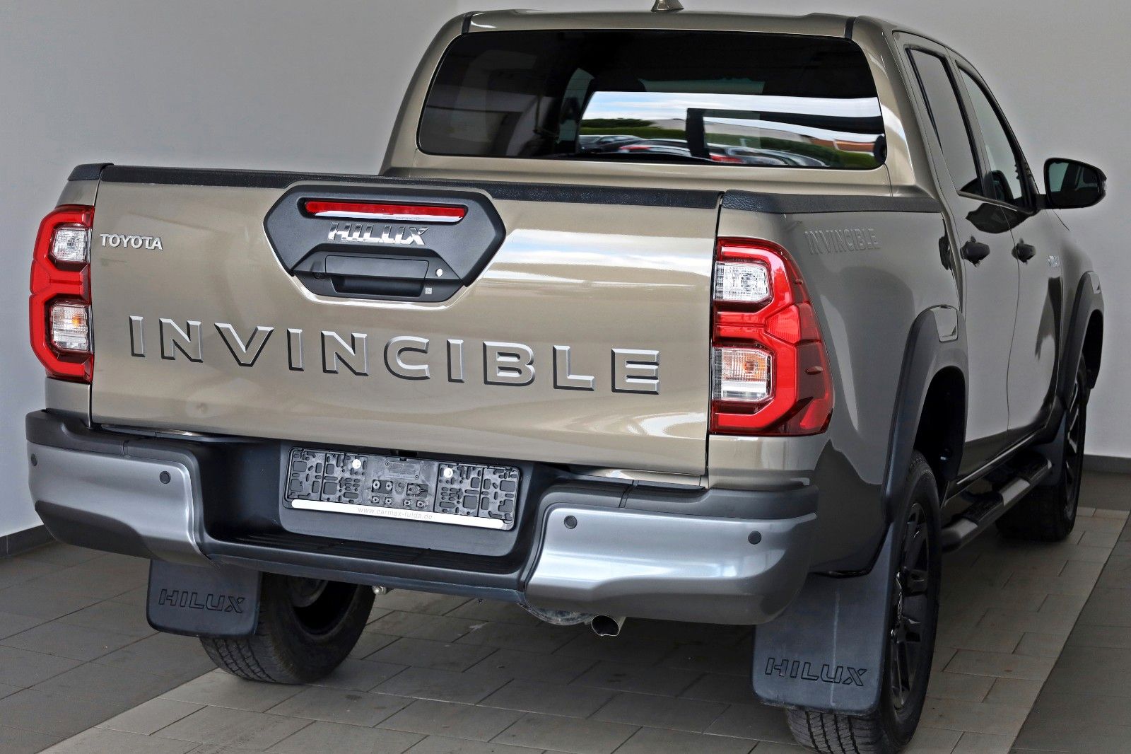 Fahrzeugabbildung Toyota Hilux 2.8 D-4D Invincible,DOKA,ACC,WERKSGARANTIE