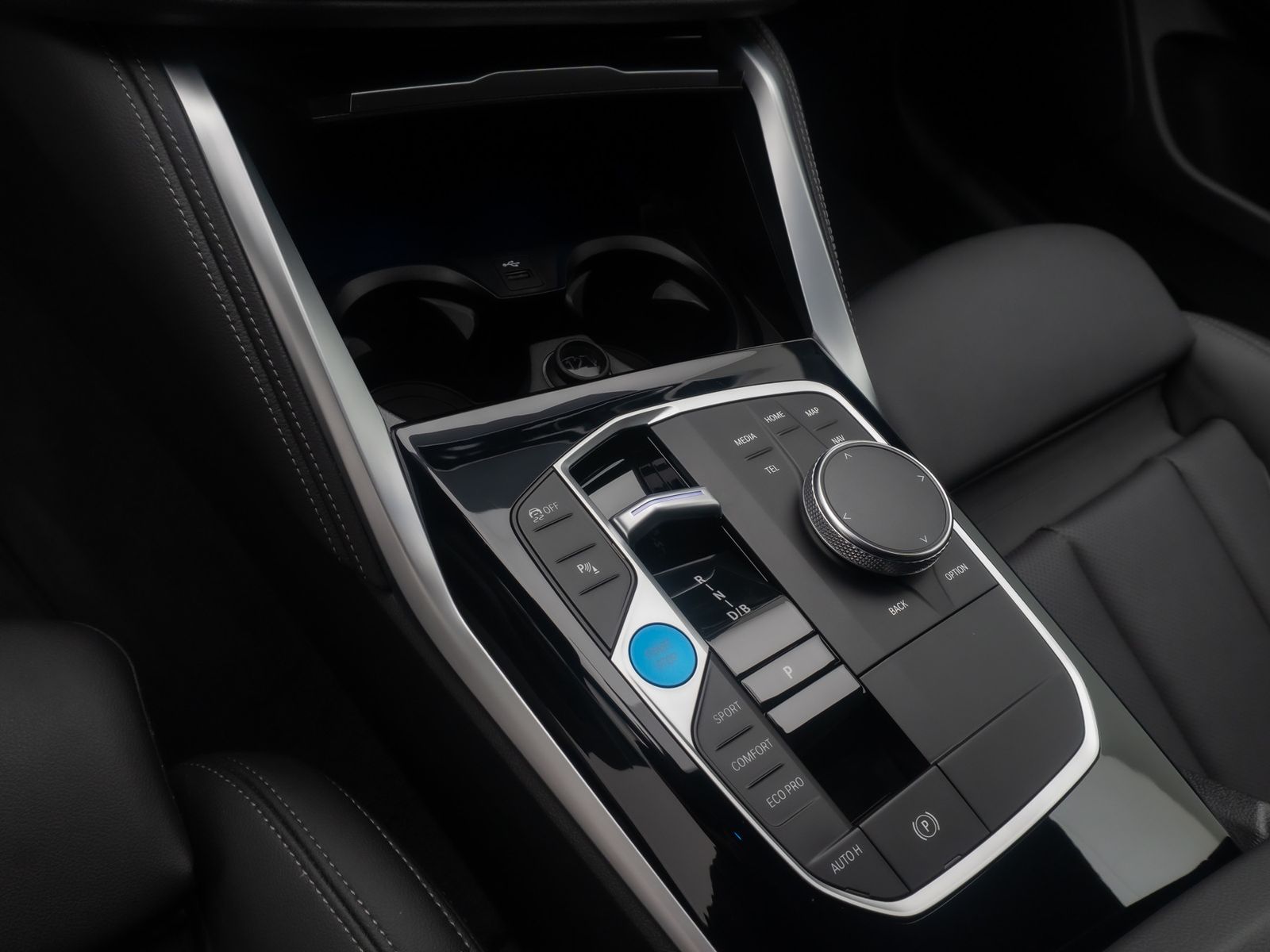 Fahrzeugabbildung BMW i4 eD40 M Sport HUD DAB Kamera Individual 19Zoll