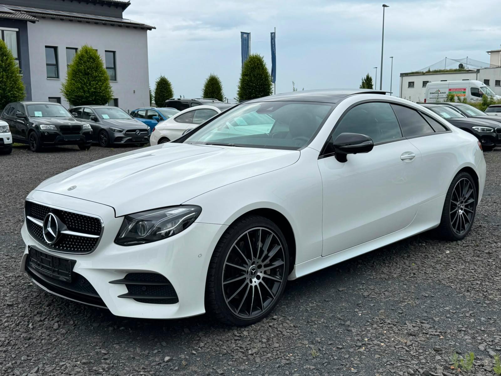 Mercedes-Benz E 400 4Matic AMG Line BURMESTER PANO WIDESCREEN