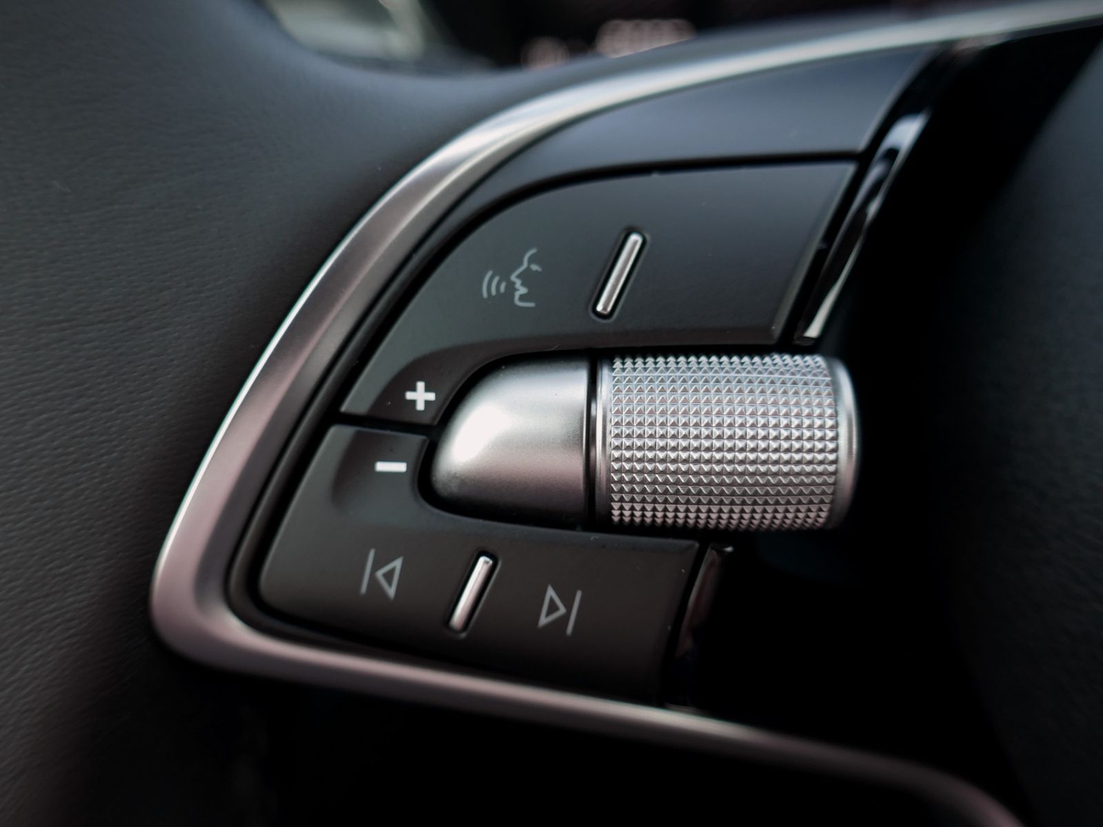 Fahrzeugabbildung SKODA Fabia  Selection 1.0 MPI | LED PDC GRA App