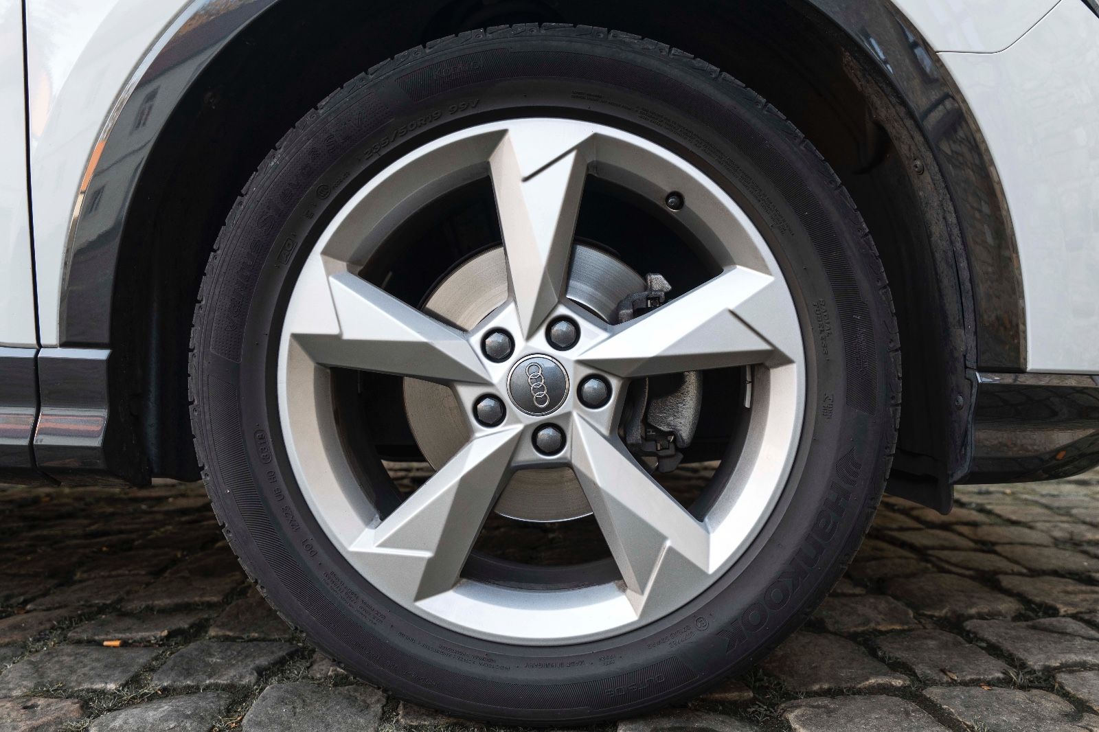 Fahrzeugabbildung Audi Q3 35 TDI QUATTRO DSP LED TOTW NAV TEMPOMAT