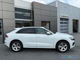Audi Q8 55 TFSIe S line LUFT MATRIX 360° ACC - Audi Q8: Plug-In Hybrid, Geländewagen, Automatik
