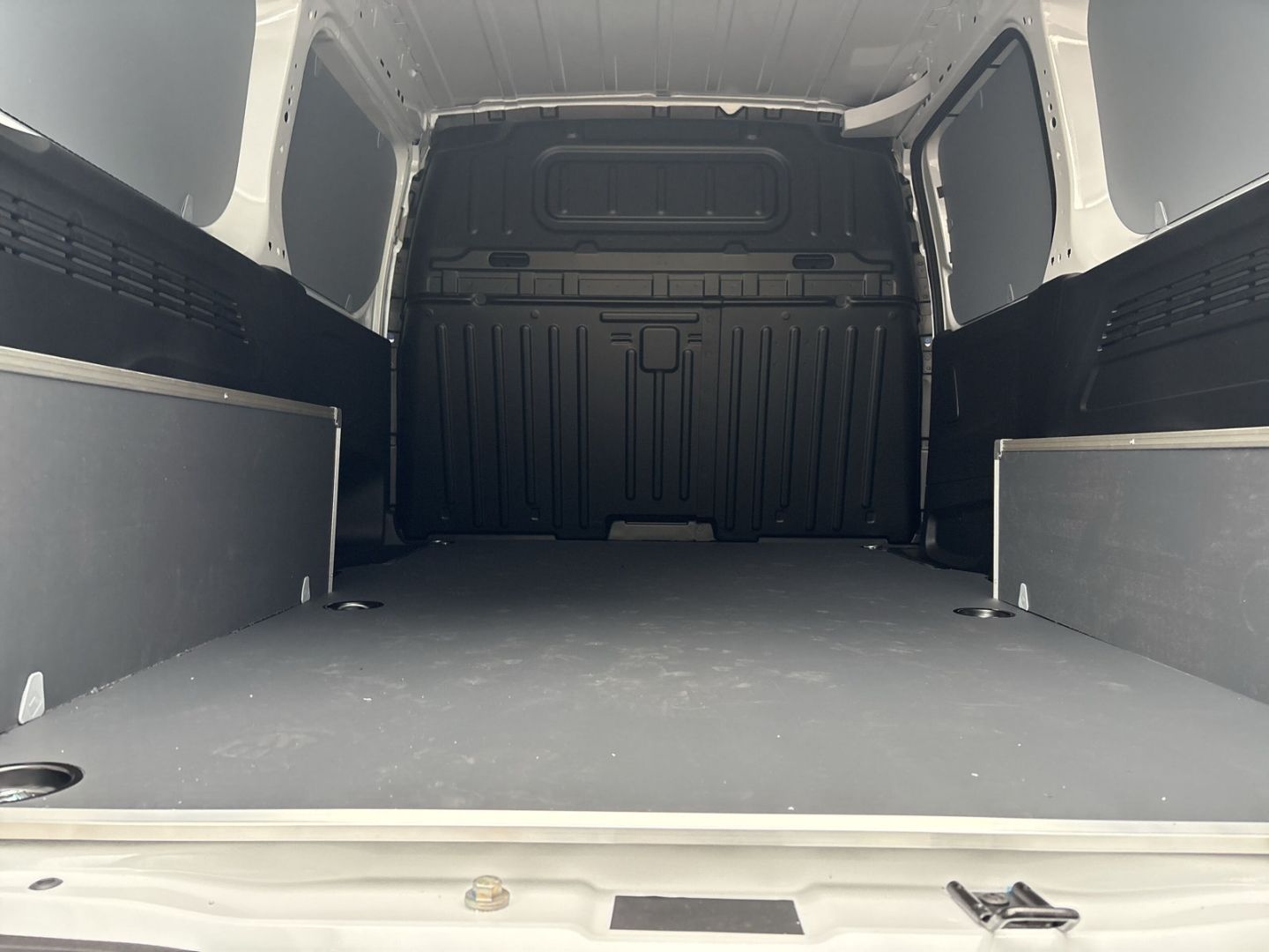 Fahrzeugabbildung Citroën Berlingo KW L2 1.5 BlueHDI 130 S&S SHZ LED DAB