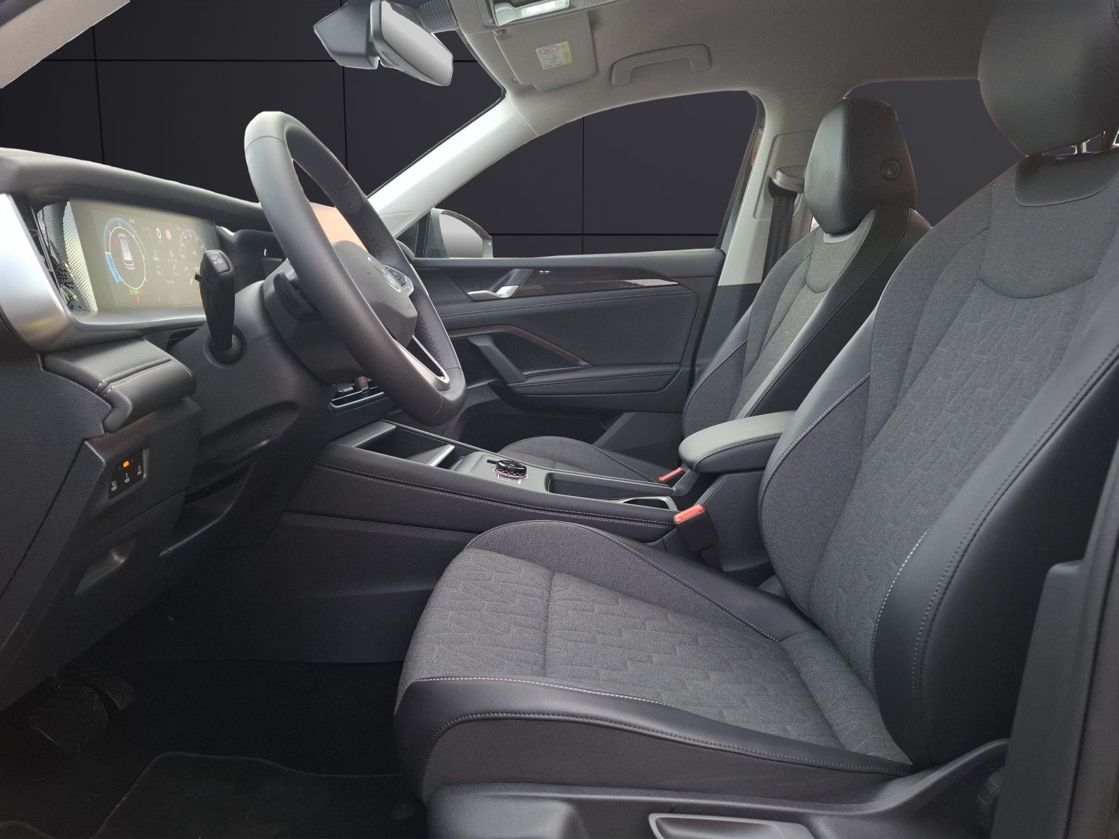 Fahrzeugabbildung Volkswagen Tayron TDI Life DSG 4M LEDplus AHK Navi AID ACC