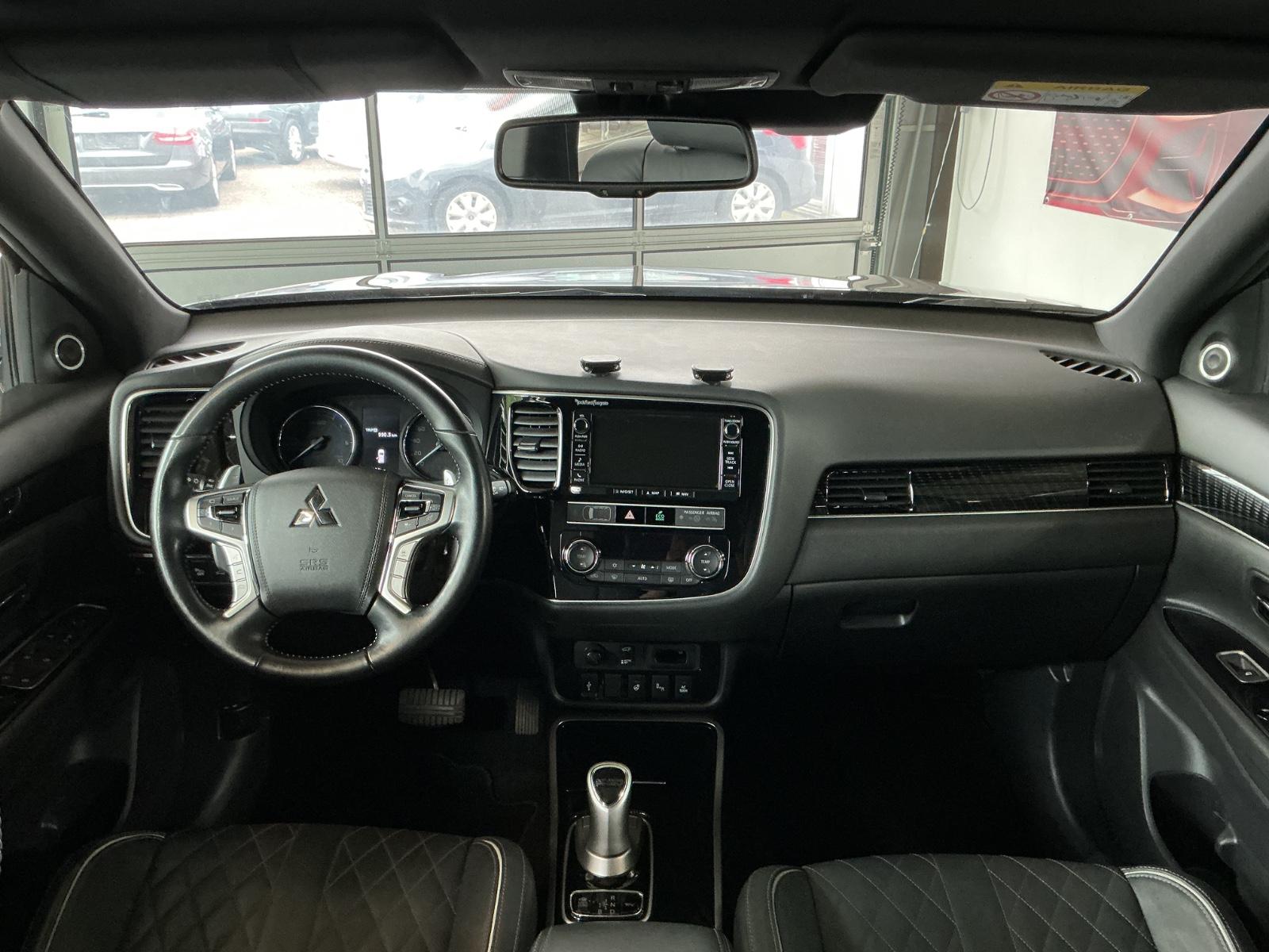 Mitsubishi Outlander PHEV Top 4WD * Sportpaket * 360 Kamera