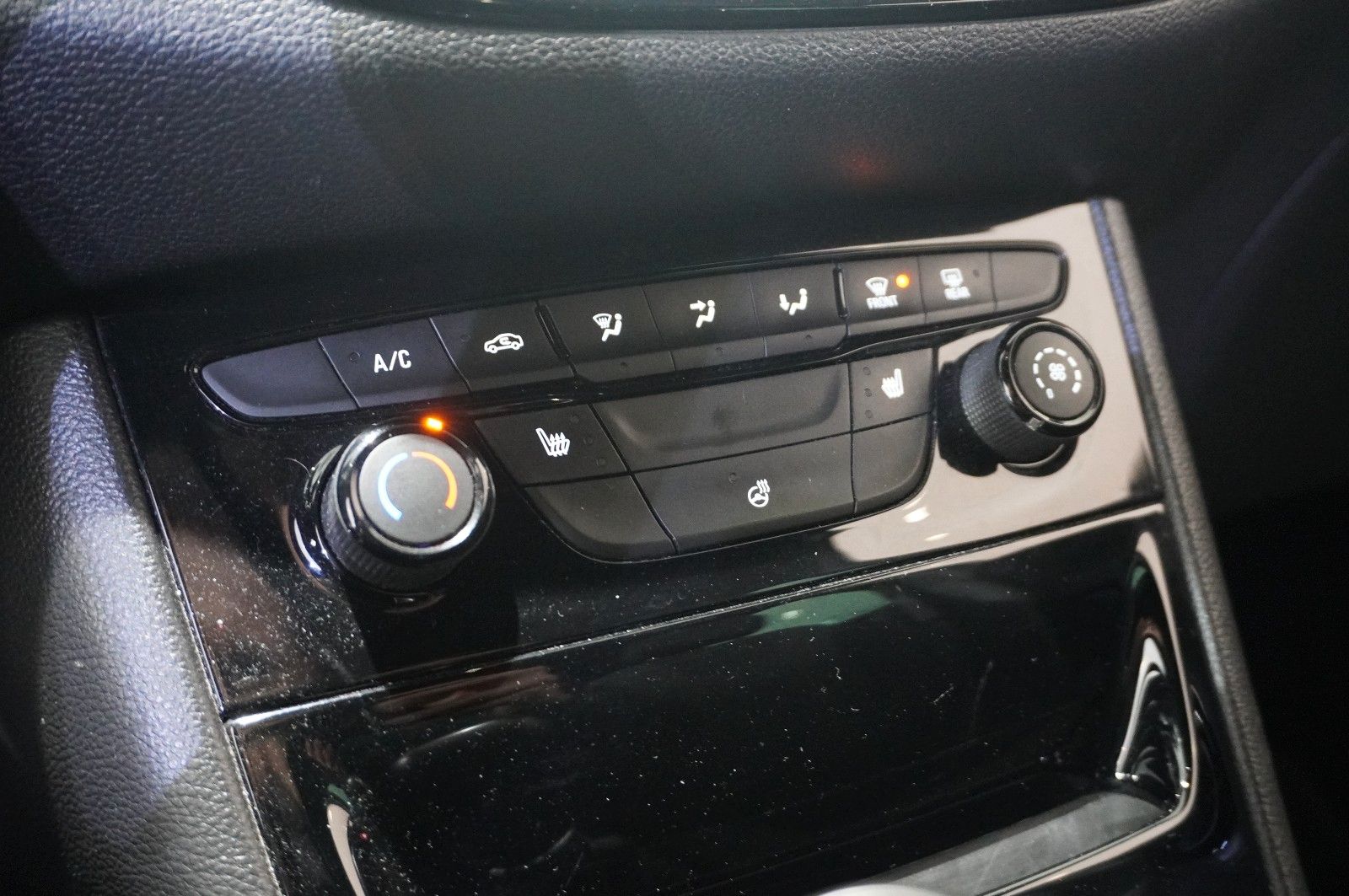 Fahrzeugabbildung Opel Astra K ST 1.4T DYNAMIC NAVI/LED/KAMERA/SPORT/SH