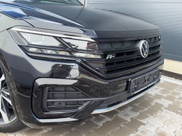 Volkswagen Touareg - 2