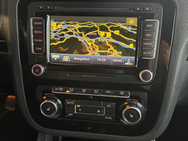 VW Scirocco Scirocco 2.0 TSI*XENON*PANO*NAVI*PDC*SZHG*LEDER* - Bild 14