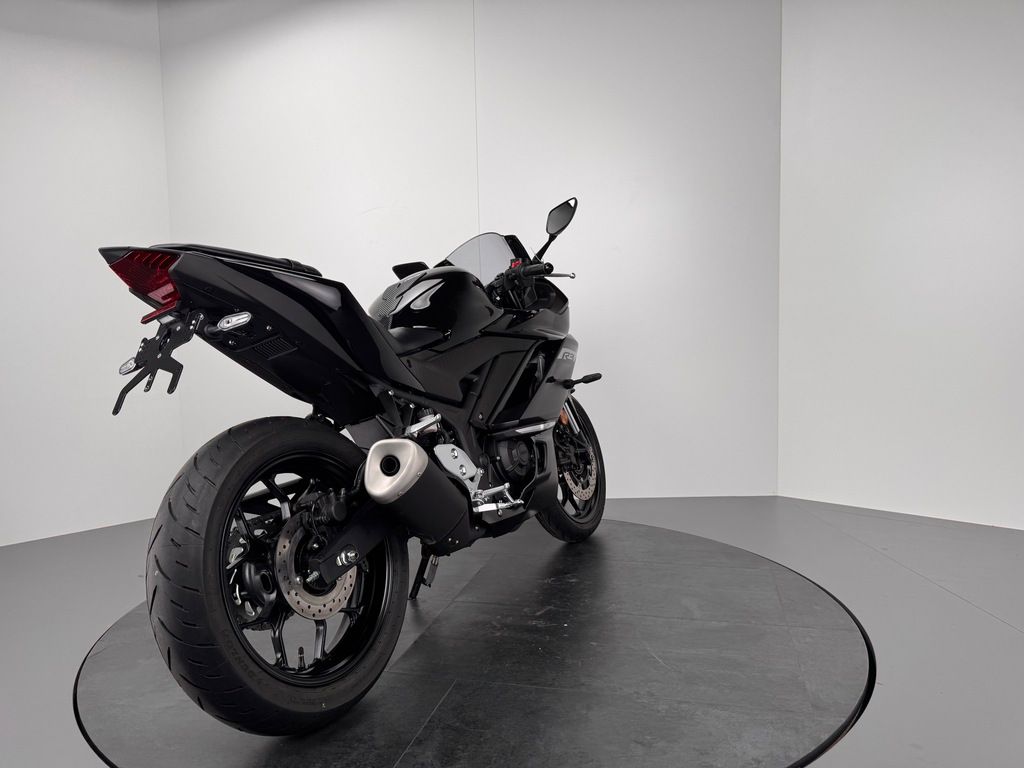 Fahrzeugabbildung Yamaha YZF-R3 *KURZES HECK *NEUWERTIG *100KM