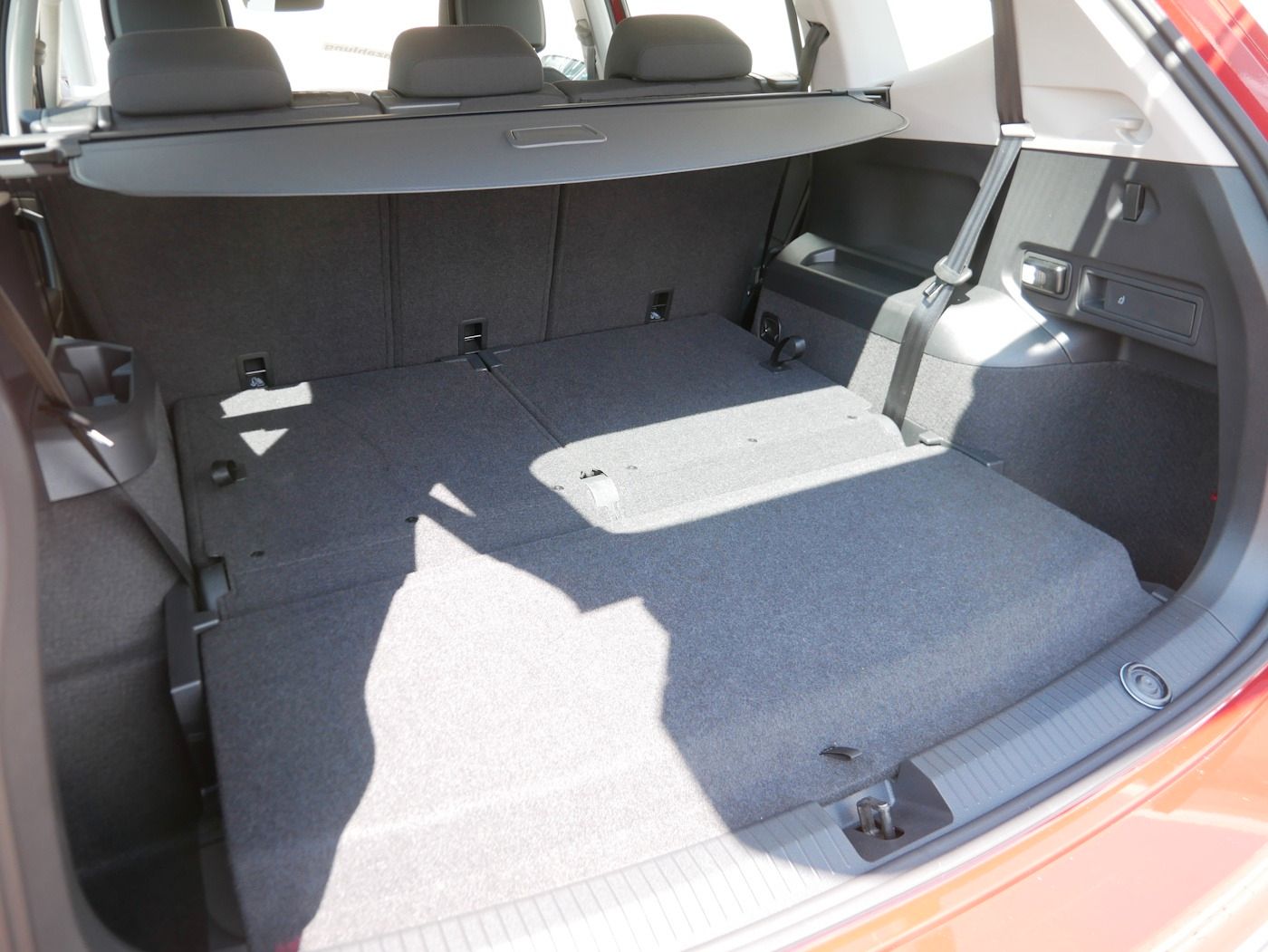 Fahrzeugabbildung Volkswagen Tiguan Allspace 1.5 TSI Life NEU53T AHK Matrix 7