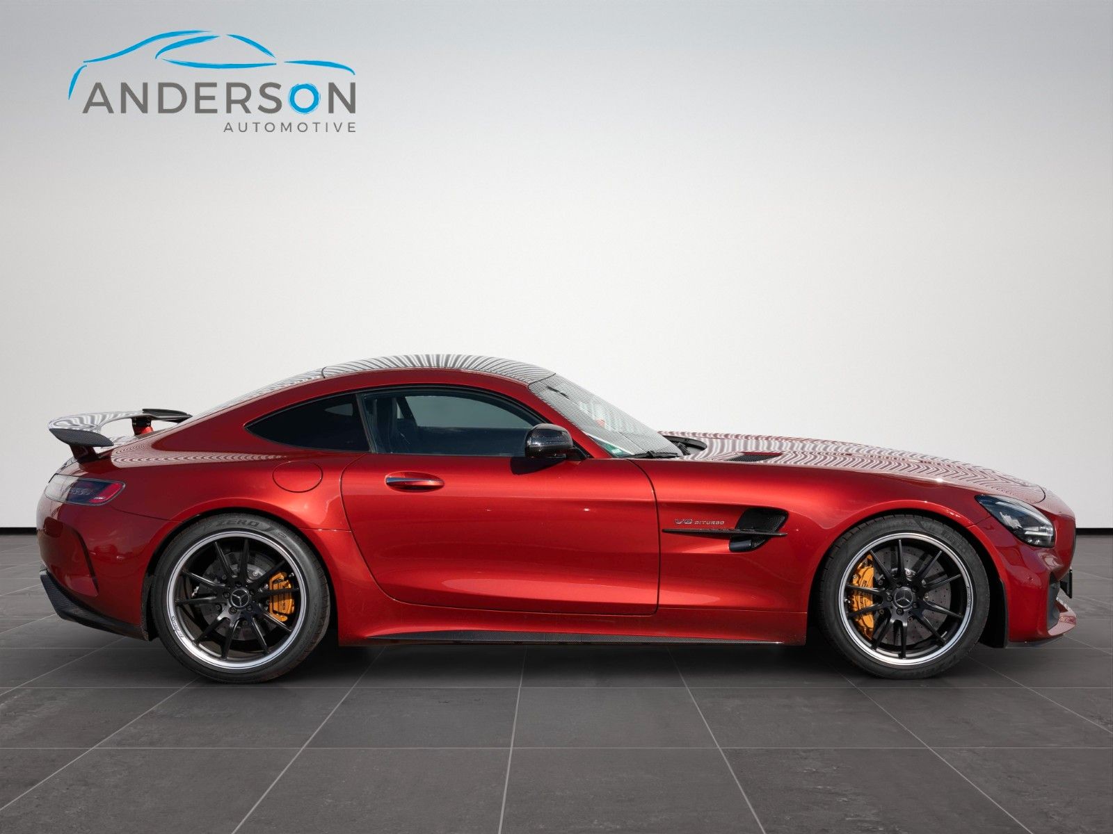 Fahrzeugabbildung Mercedes-Benz AMG GT R V8 CARBON BURMESTER 19/20" PERFORMANCE