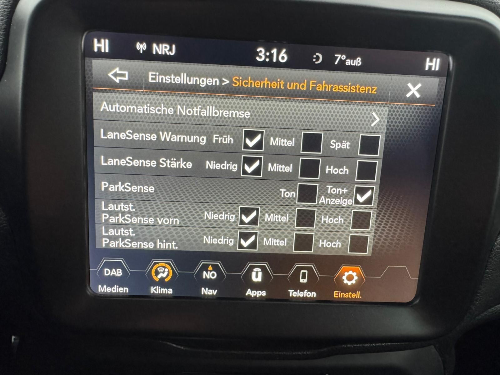 Fahrzeugabbildung Jeep Renegade Limited FWD LED+Navi+Automatik