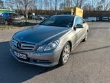Mercedes-Benz E 250 Coupé BlueEFFICIENCY ELEGANCE  - Mercedes-Benz E 250: Elegance