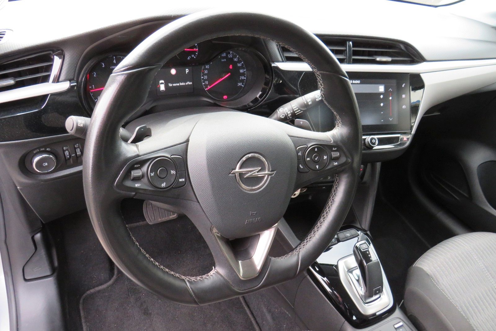 Fahrzeugabbildung Opel Corsa F Edition AUTOMATIK NAVI SITZH. PDC 1.HD