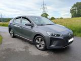 Hyundai IONIQ electric style (mit Wärmepumpe) - Hyundai IONIQ mit Elektro-Antrieb