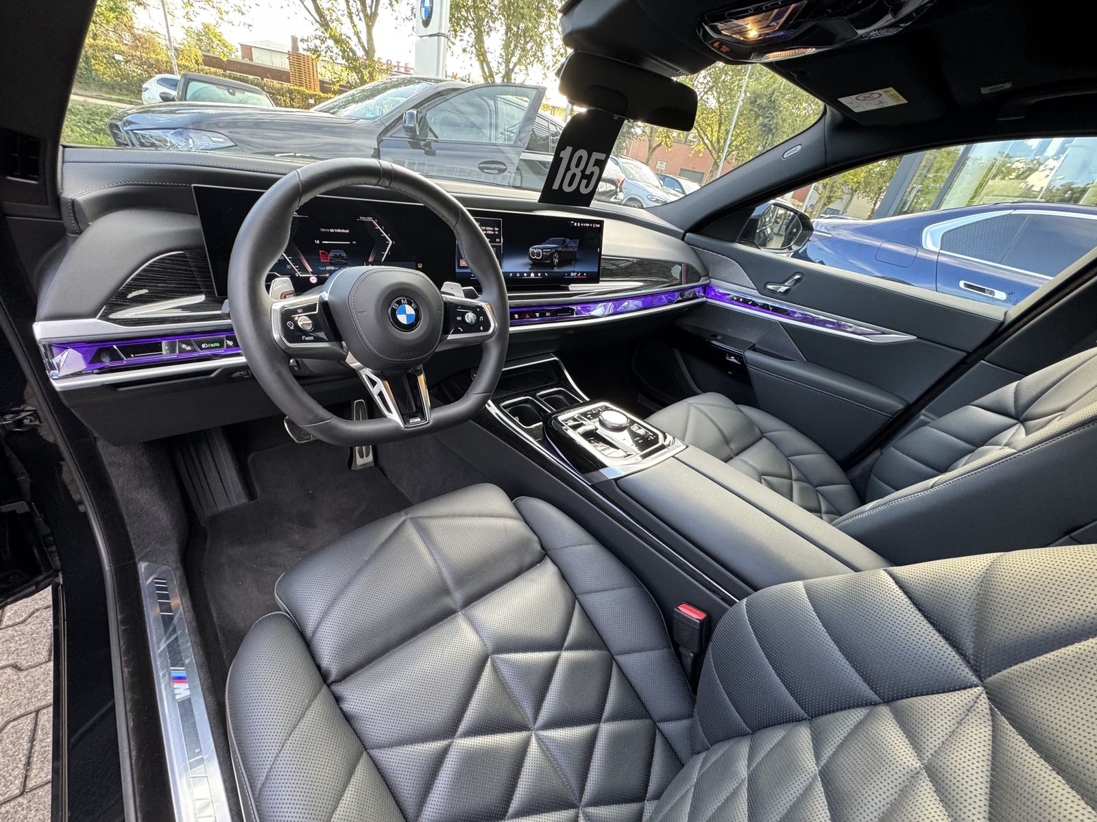 BMW 740d xDrive M Sport Pano TV StHzg Autobahnas B&W foto 4