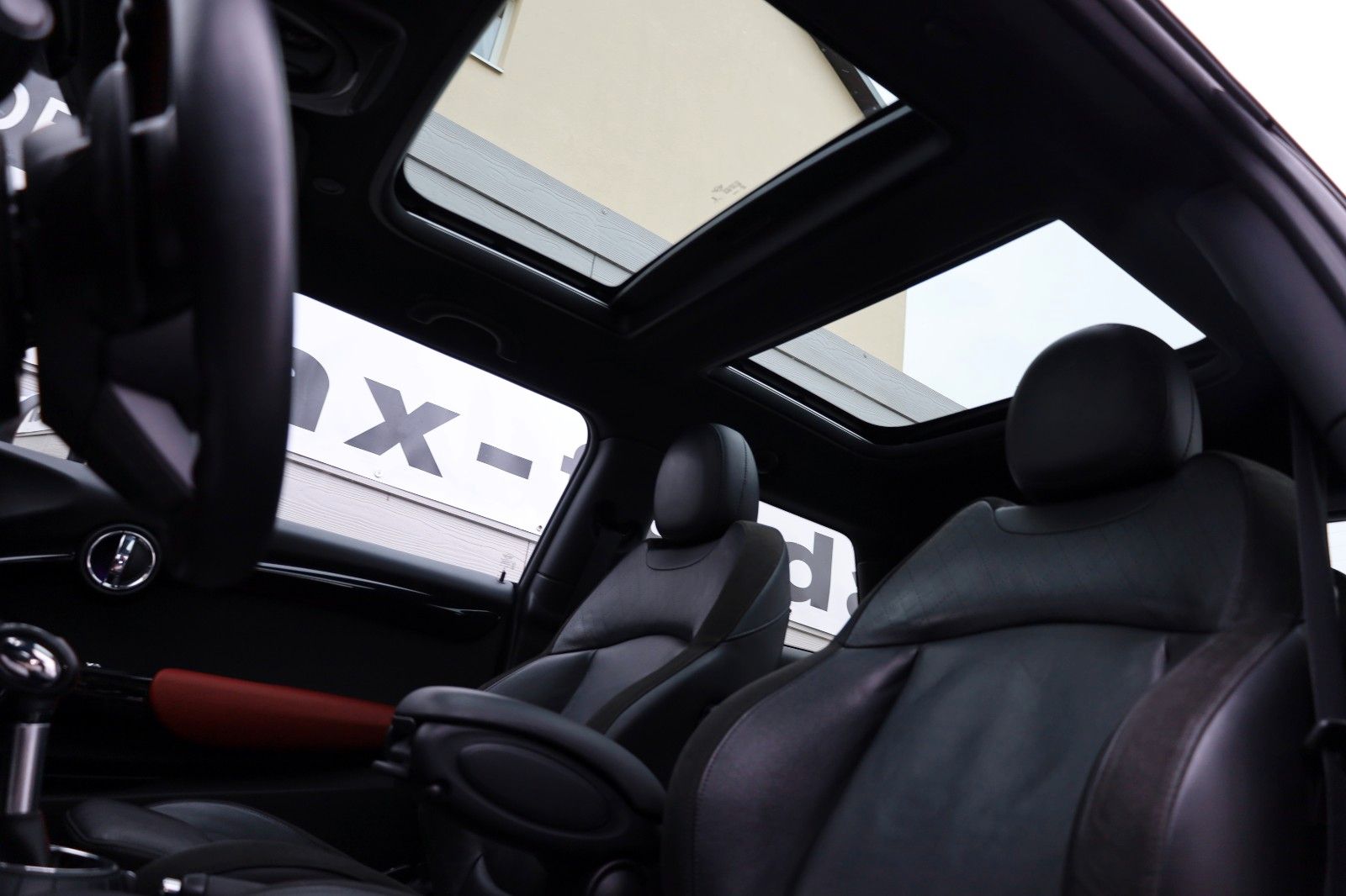 Fahrzeugabbildung MINI COOPER S JCW Umbau,Leder,Panorama,LED,SH