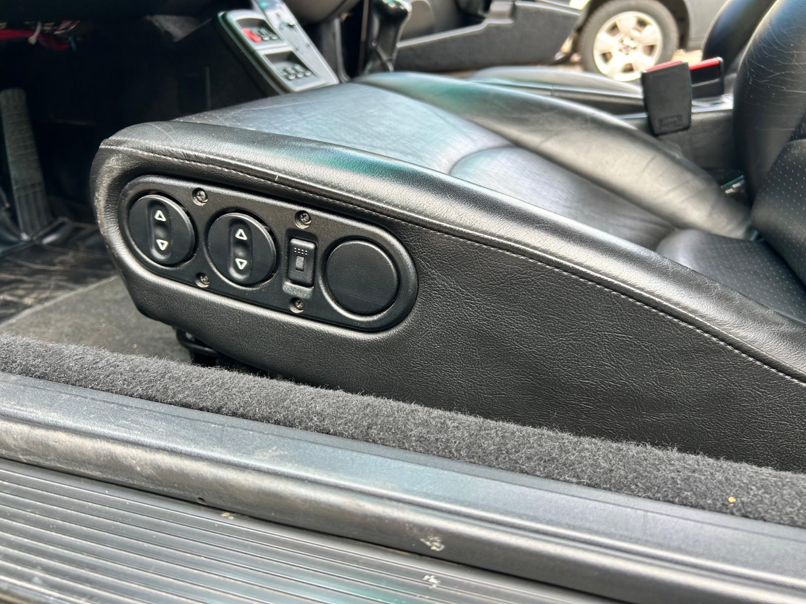 Porsche 993 Targa - Top und im Turbolook!
